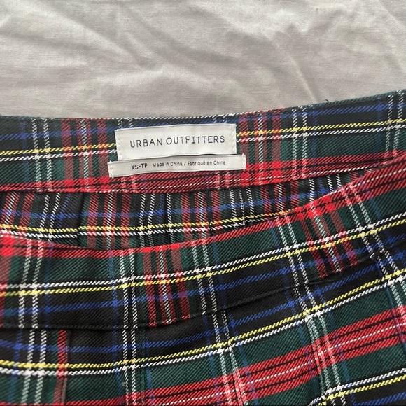 ACCEPTING OFFERS- UO Plaid Skirt - Picture 4 of 5